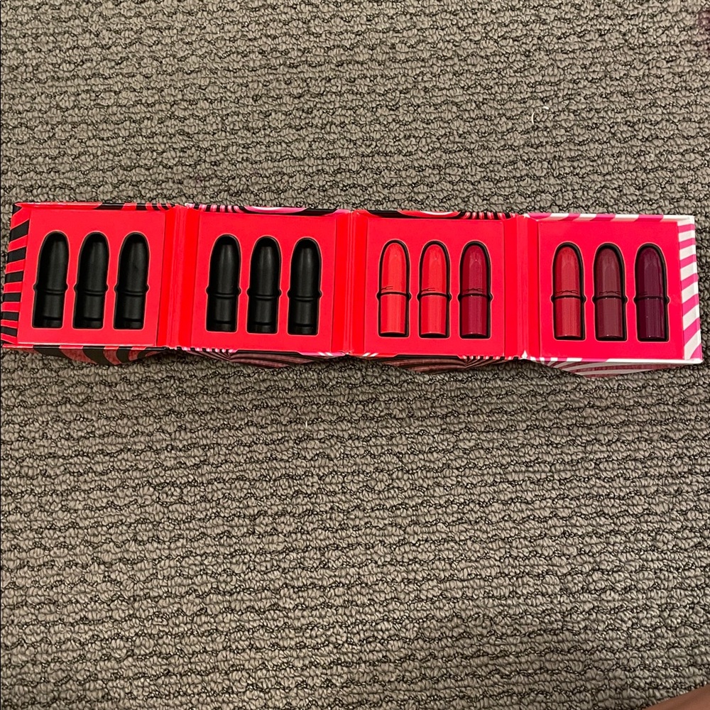 NEW MAC Lipstick Set - Picture 2 of 3